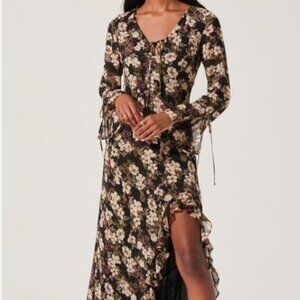 ASTR THE LABEL FLORAL LONG SLEEVE RUFFLE HEM MAXI DRESS SIZE XS